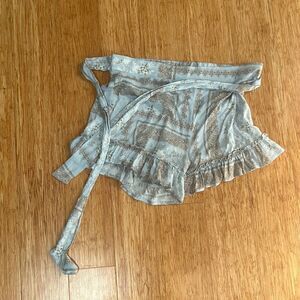 Whiteroom + Cactus tie top shorts L